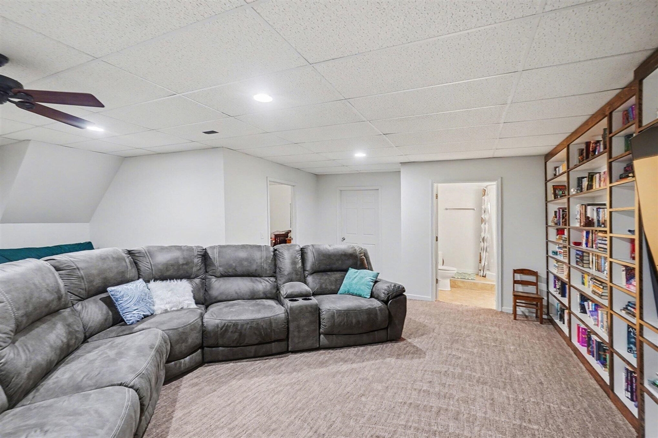 6878 N Croswell Avenue, Bitely, MI, 49309-9797