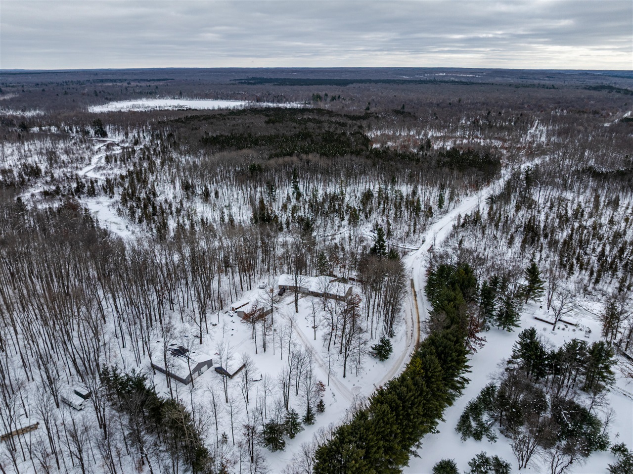 6878 N Croswell Avenue, Bitely, MI, 49309-9797