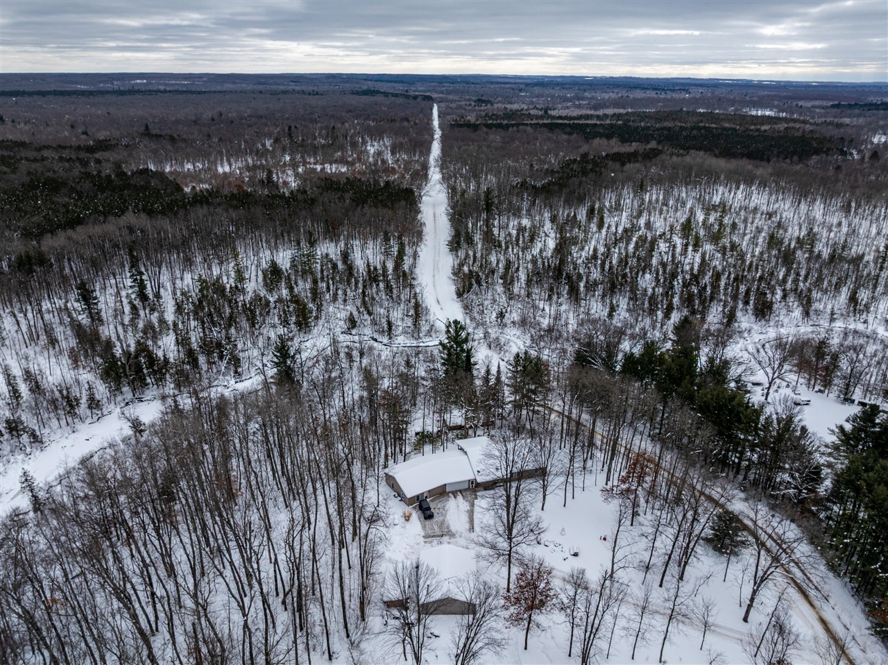 6878 N Croswell Avenue, Bitely, MI, 49309-9797