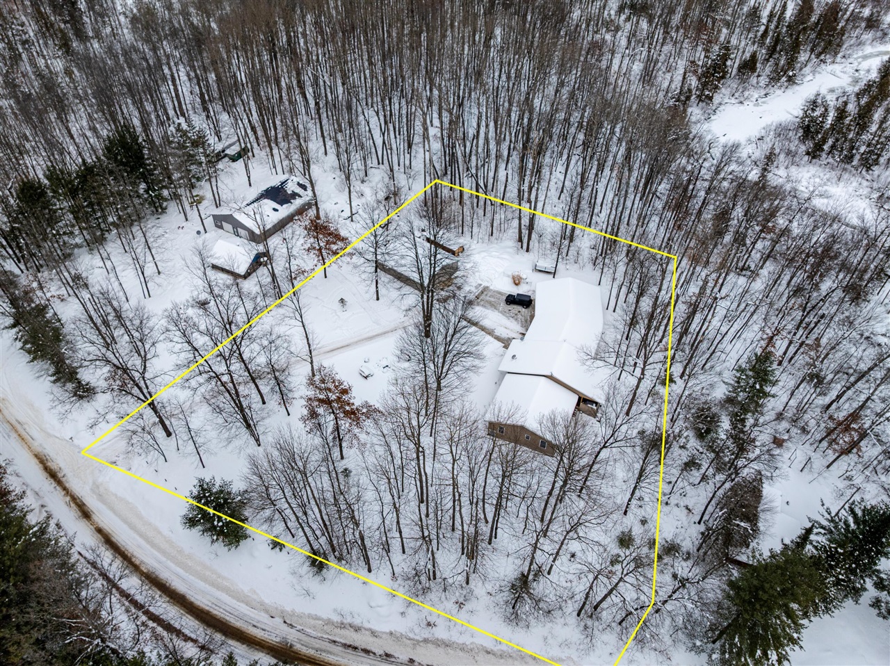 6878 N Croswell Avenue, Bitely, MI, 49309-9797