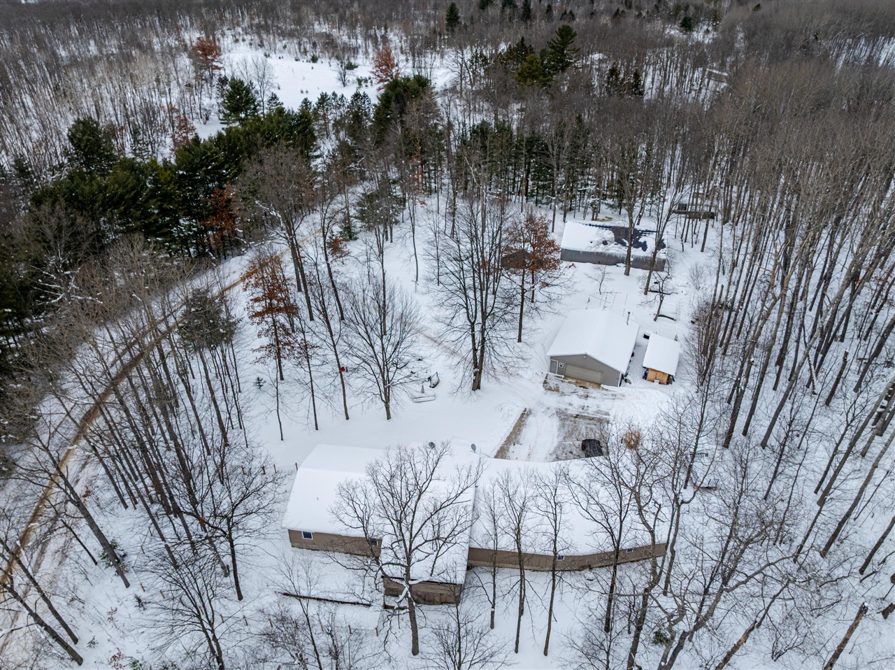 6878 N Croswell Avenue, Bitely, MI, 49309-9797