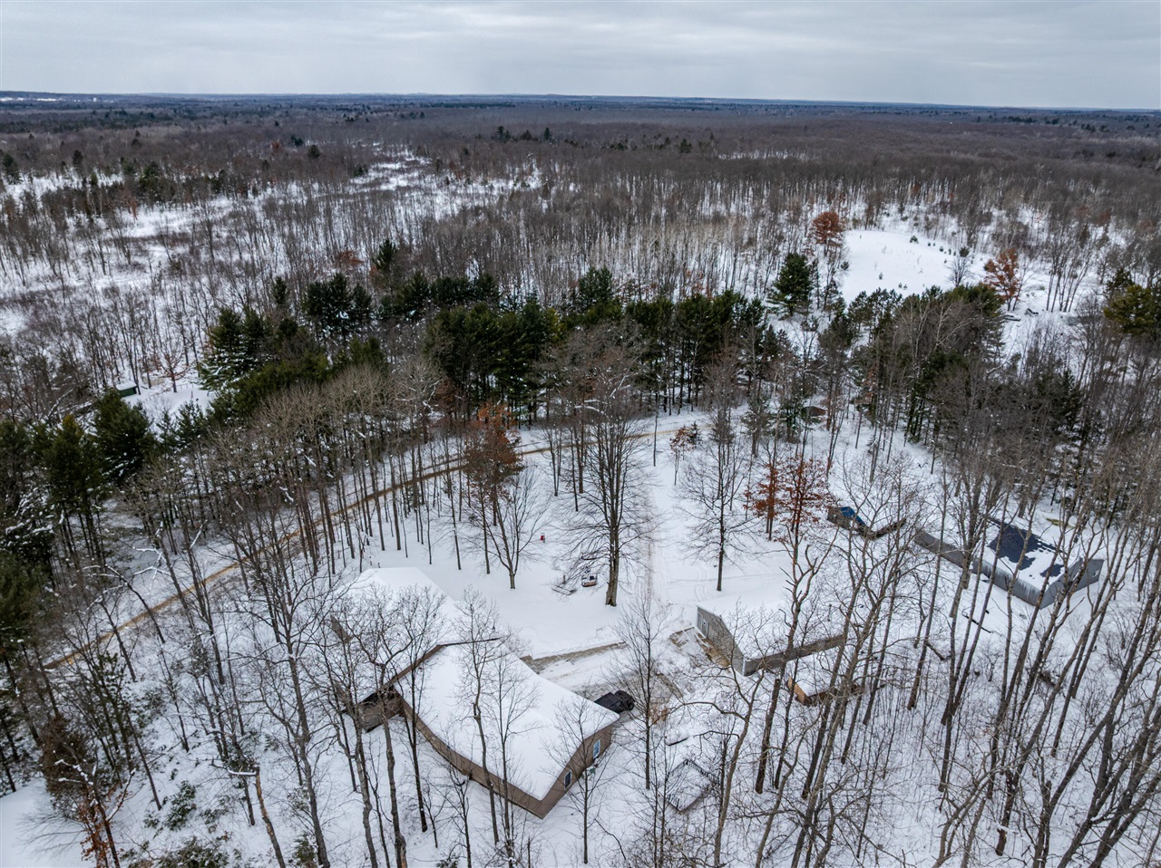 6878 N Croswell Avenue, Bitely, MI, 49309-9797