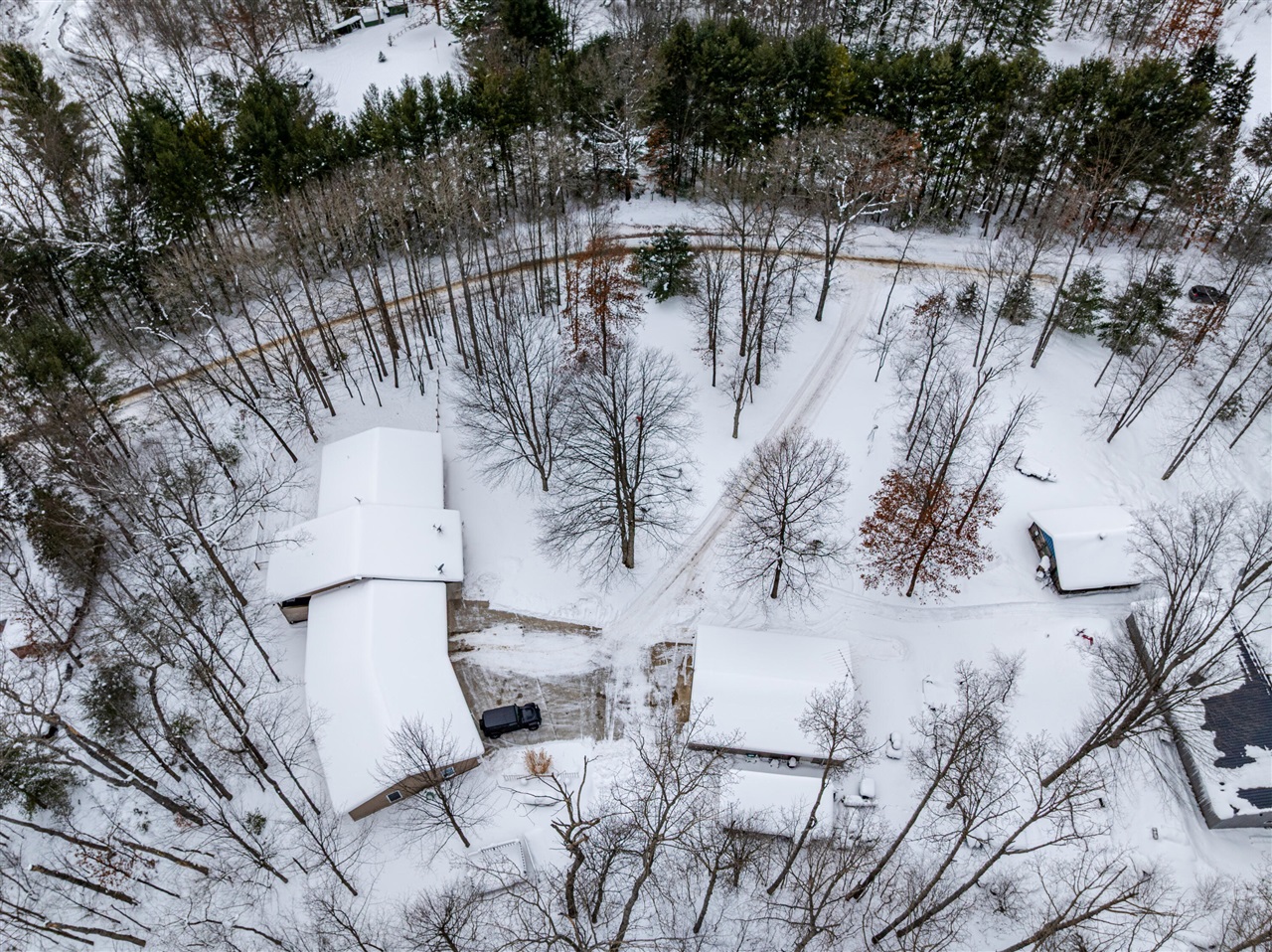 6878 N Croswell Avenue, Bitely, MI, 49309-9797