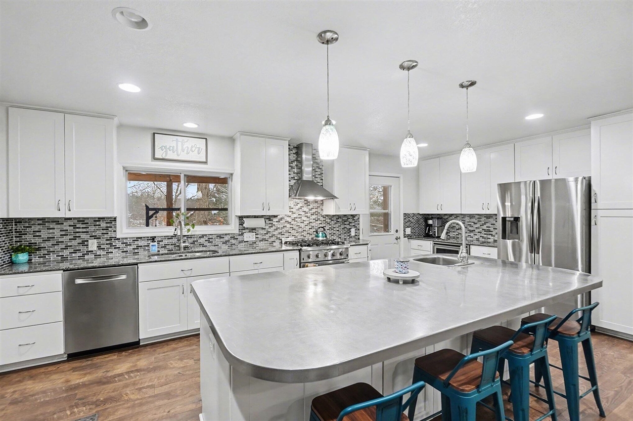 6878 N Croswell Avenue, Bitely, MI, 49309-9797