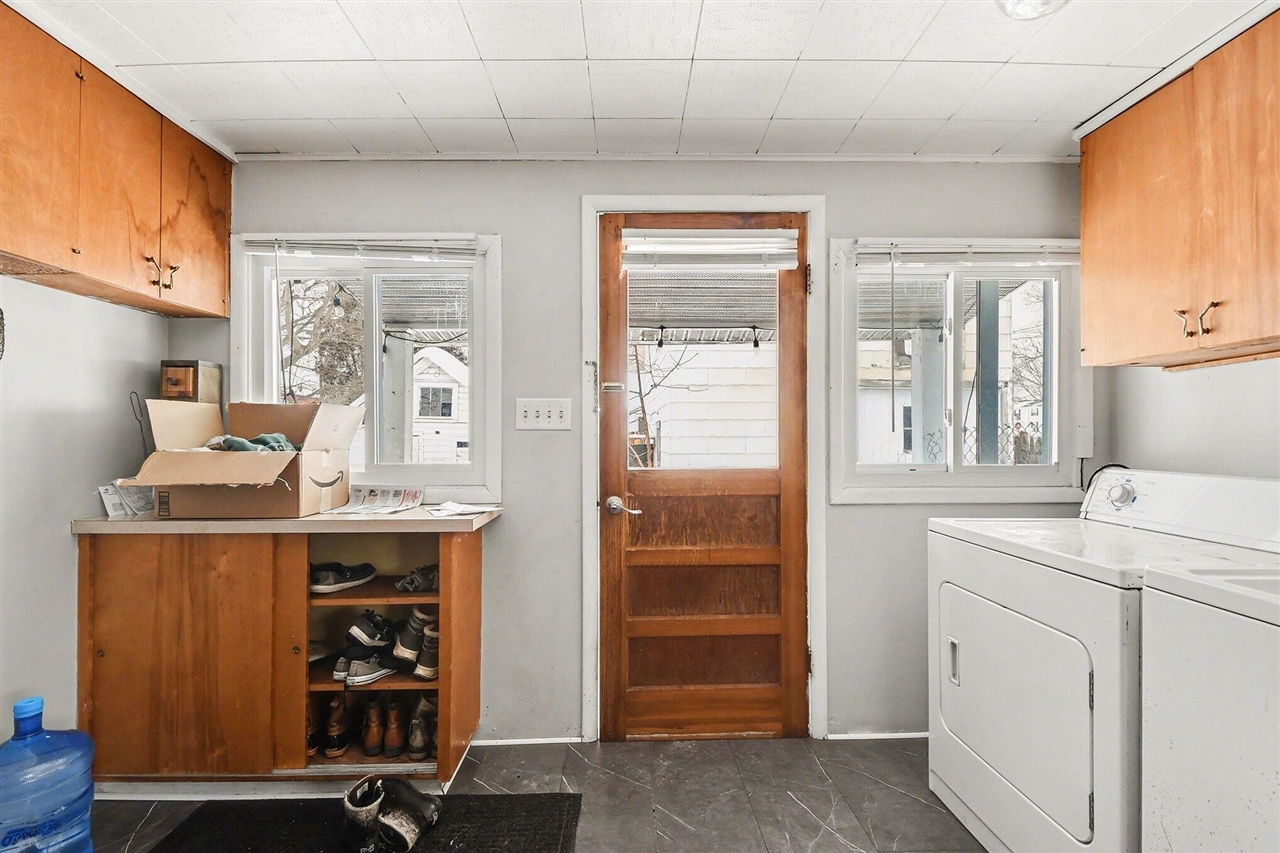 118 N Hudson Street, Lowell, MI, 49331-1339