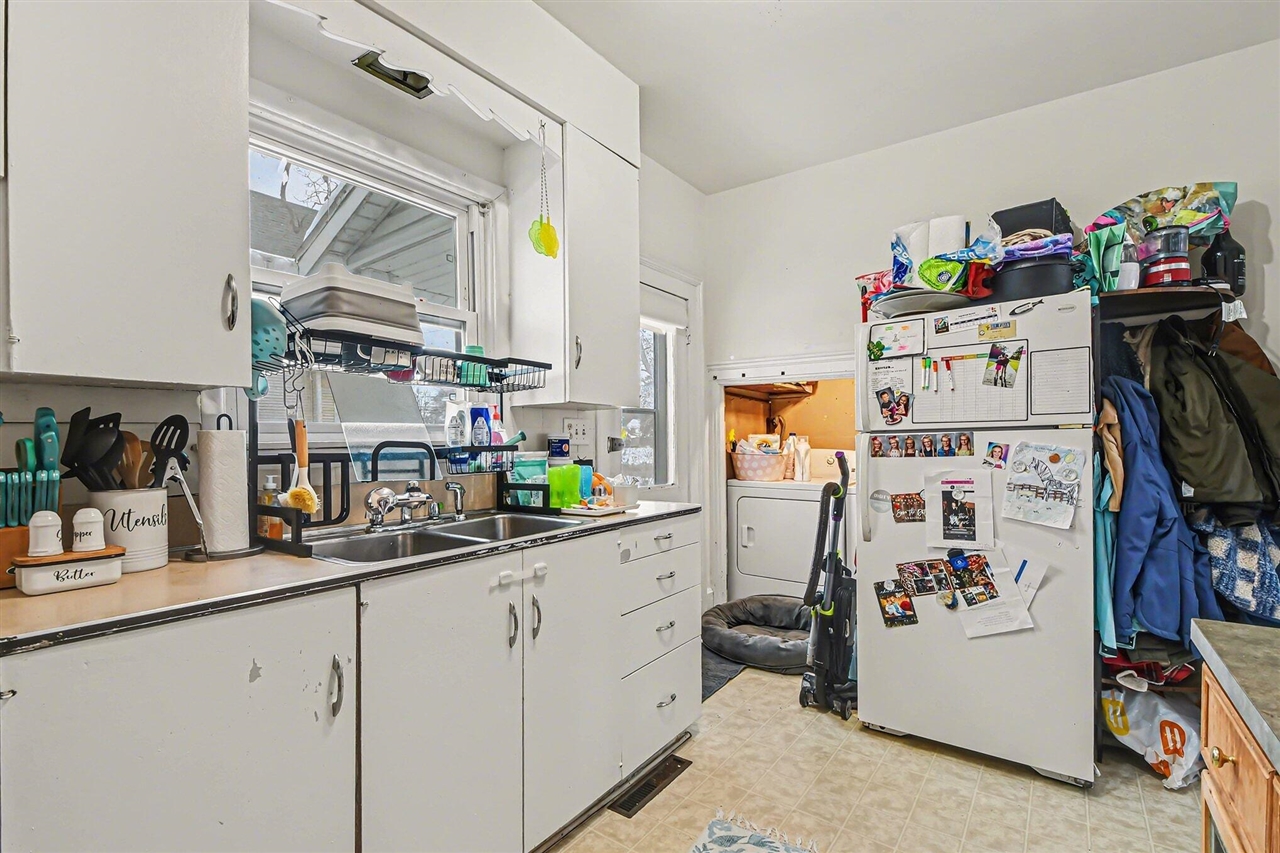 118 N Hudson Street, Lowell, MI, 49331-1339