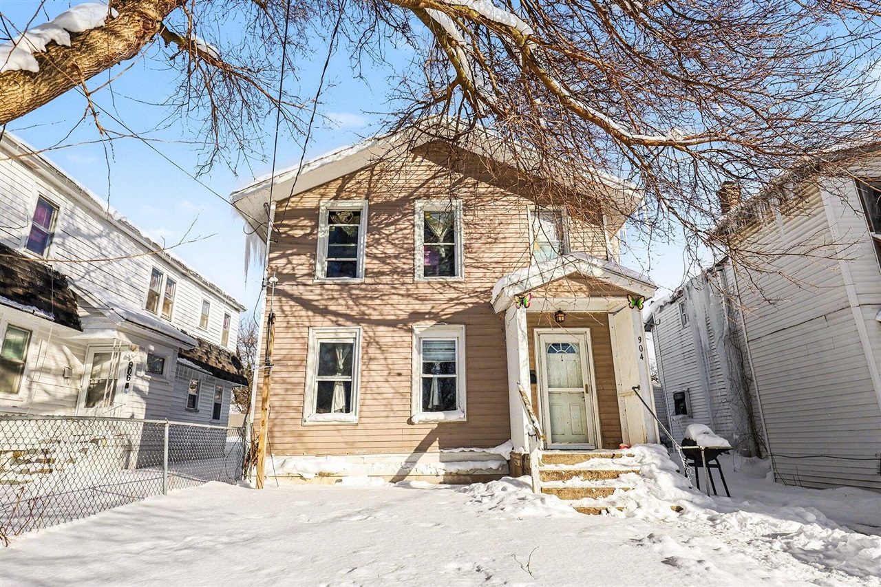 904 College Avenue, Grand Rapids, MI, 49503-1751