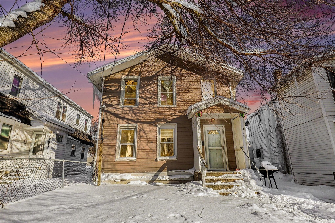 904 College Avenue, Grand Rapids, MI, 49503-1751