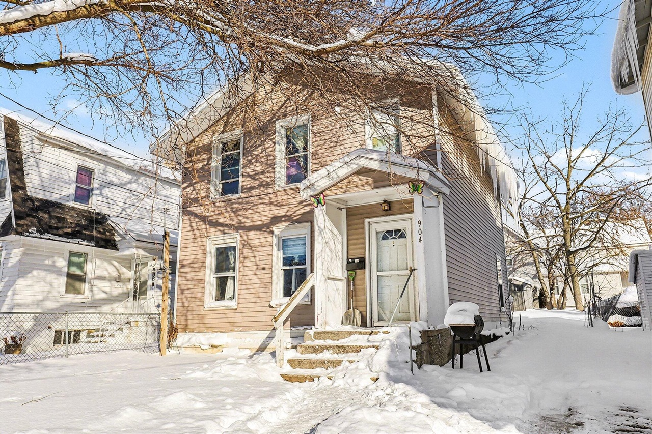 904 College Avenue, Grand Rapids, MI, 49503-1751