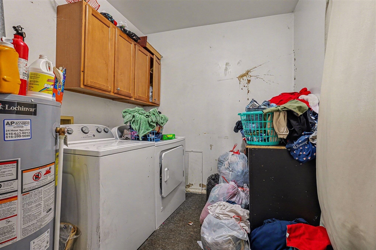 904 College Avenue, Grand Rapids, MI, 49503-1751