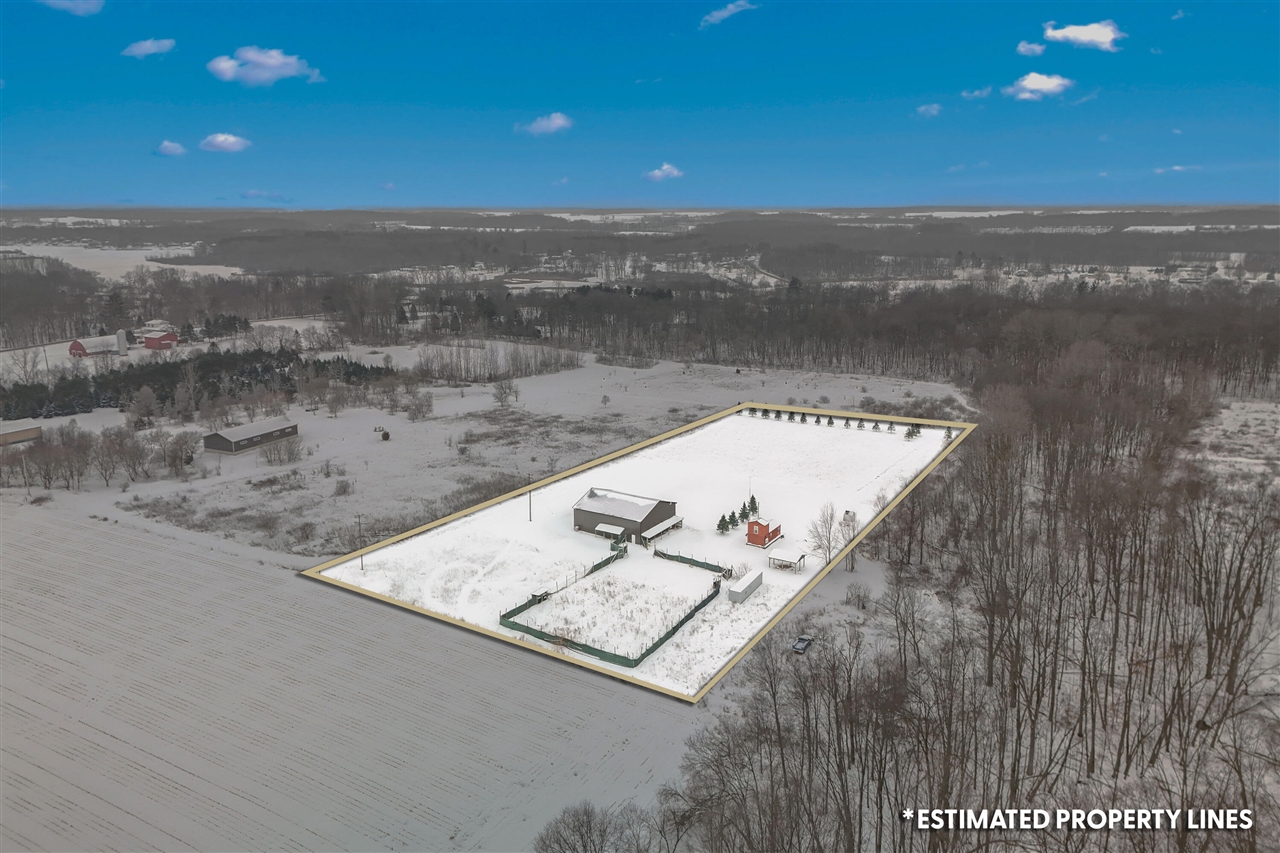 9055 Kellogg Drive, Reading, MI, 49274-9204