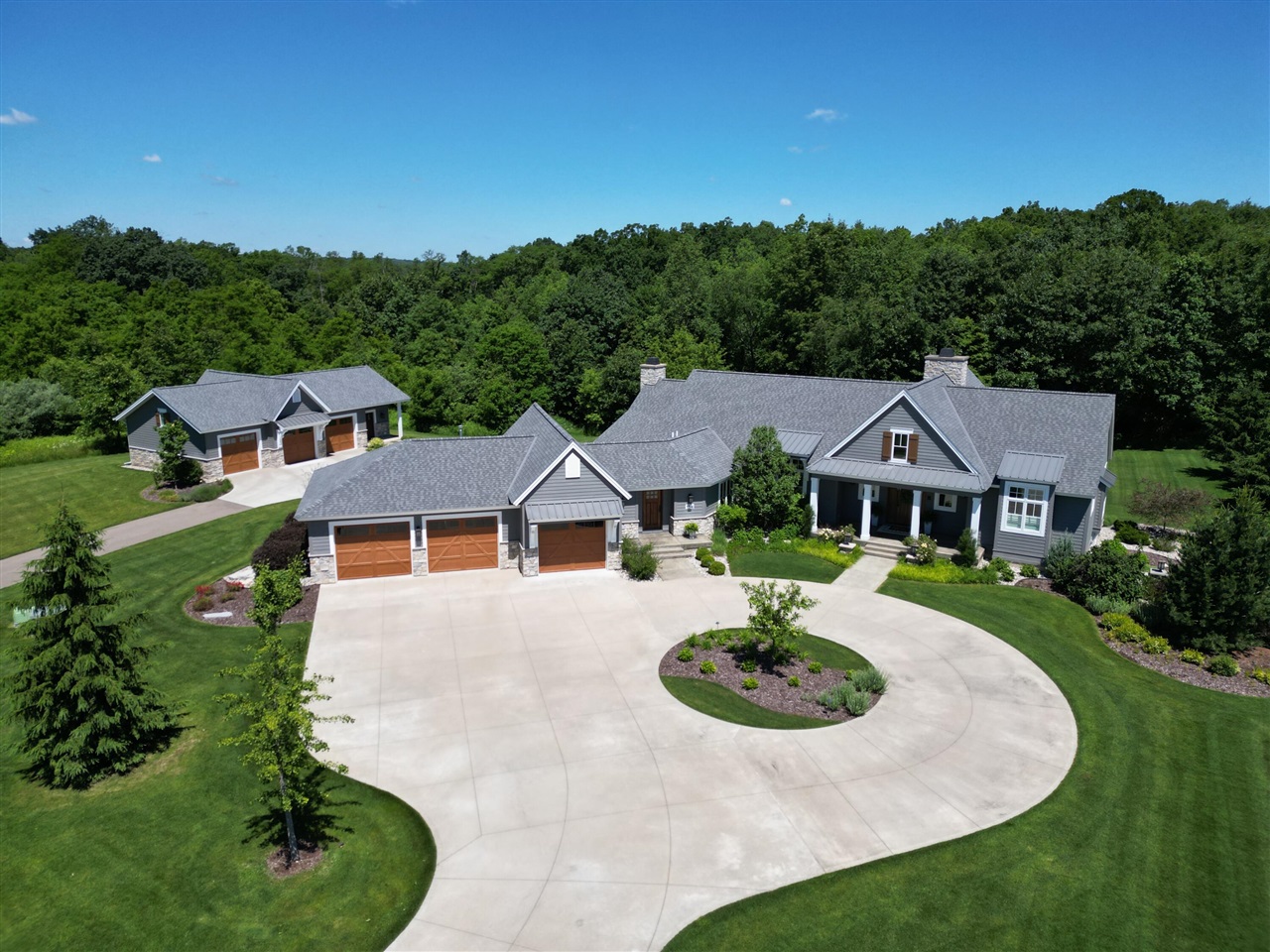 176 Stonegate Court photo 9