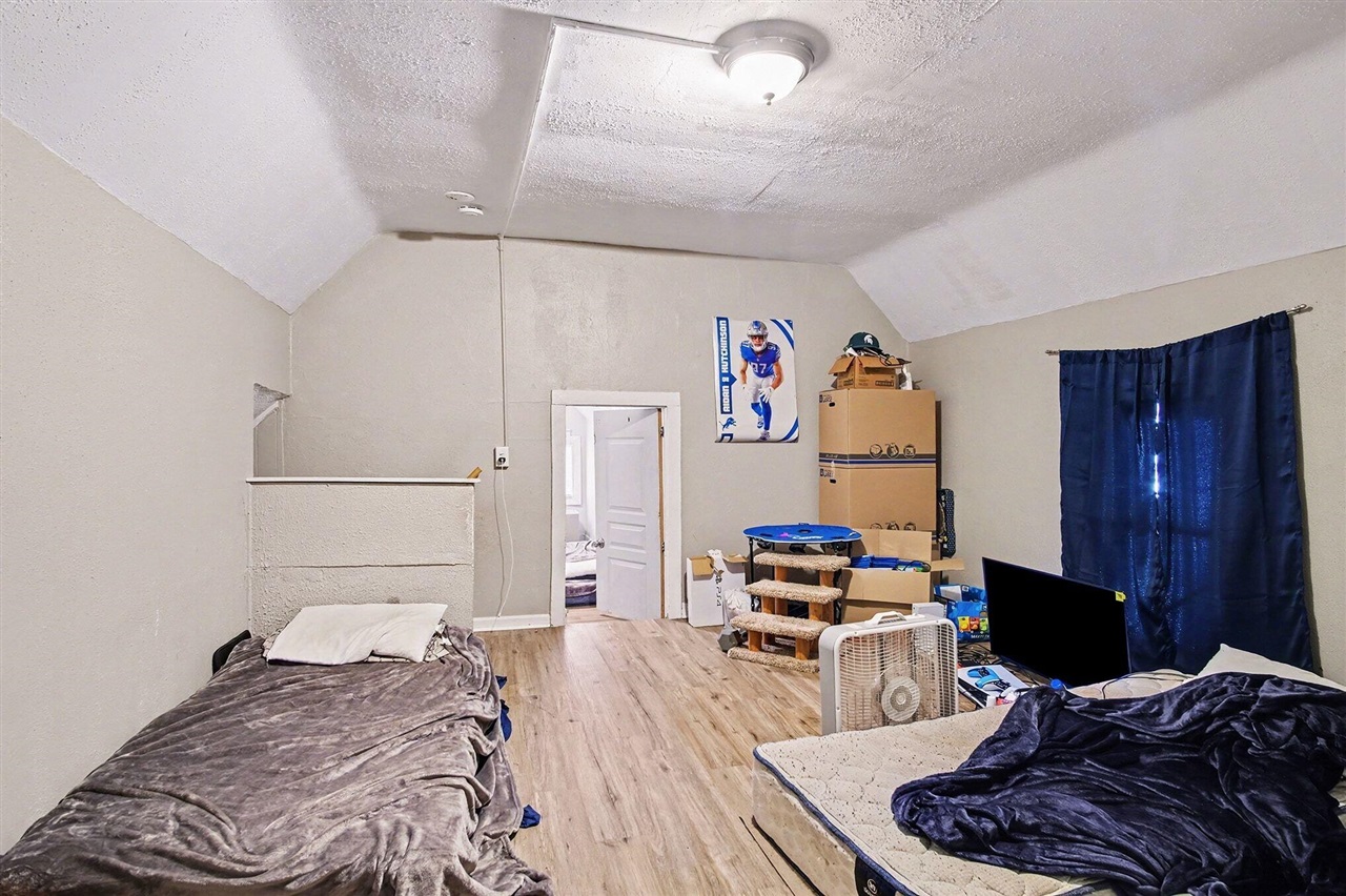 916 Lafayette Avenue, Grand Rapids, MI, 49503-1633