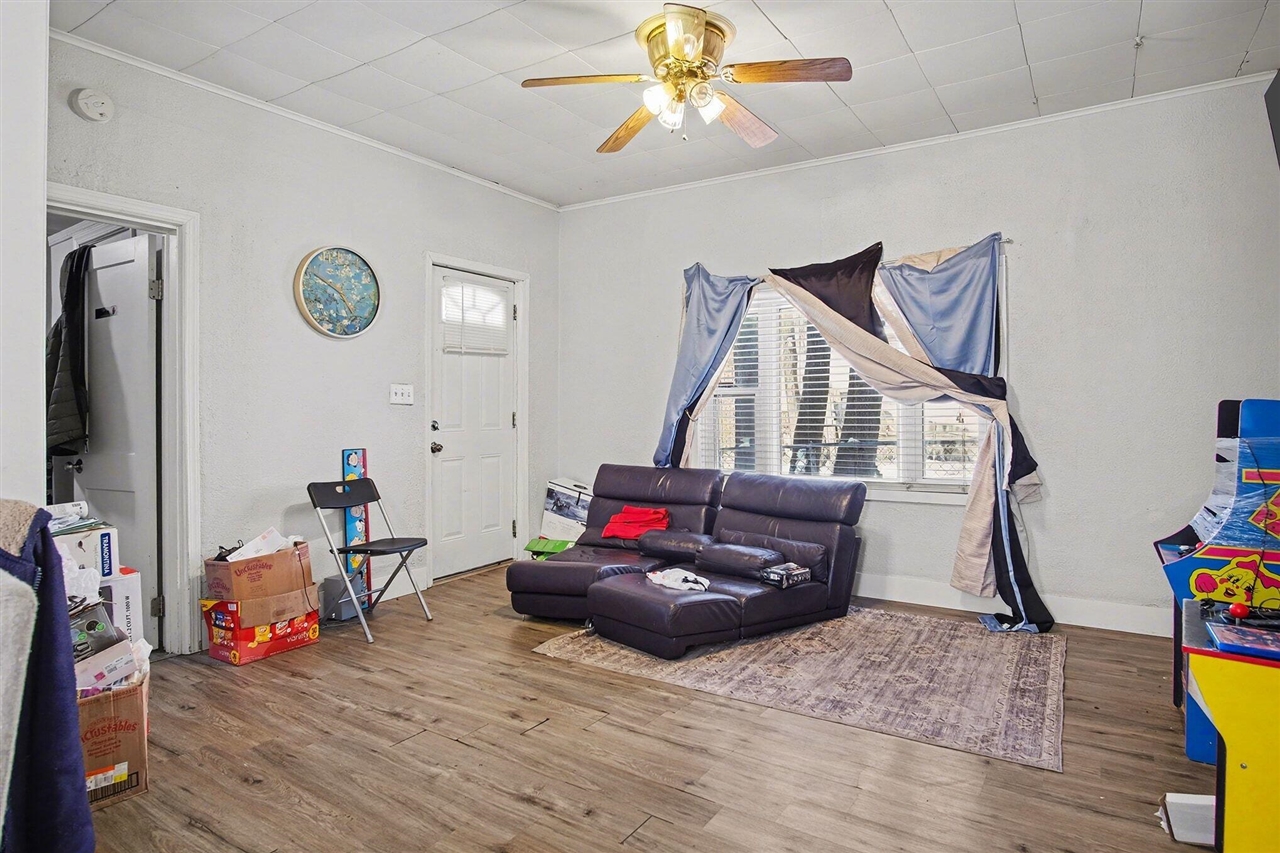 916 Lafayette Avenue, Grand Rapids, MI, 49503-1633