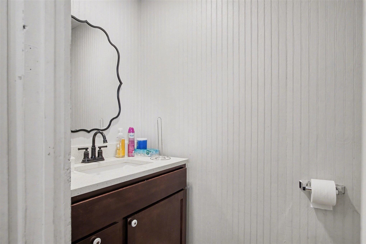 916 Lafayette Avenue, Grand Rapids, MI, 49503-1633