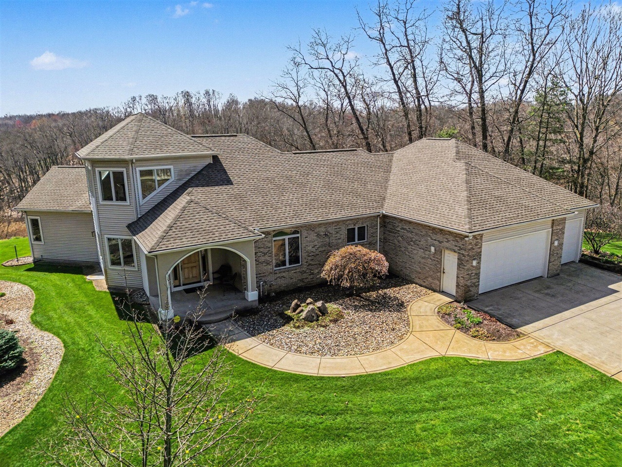 6908 Mallard Court, Fair Haven, MI, 48023