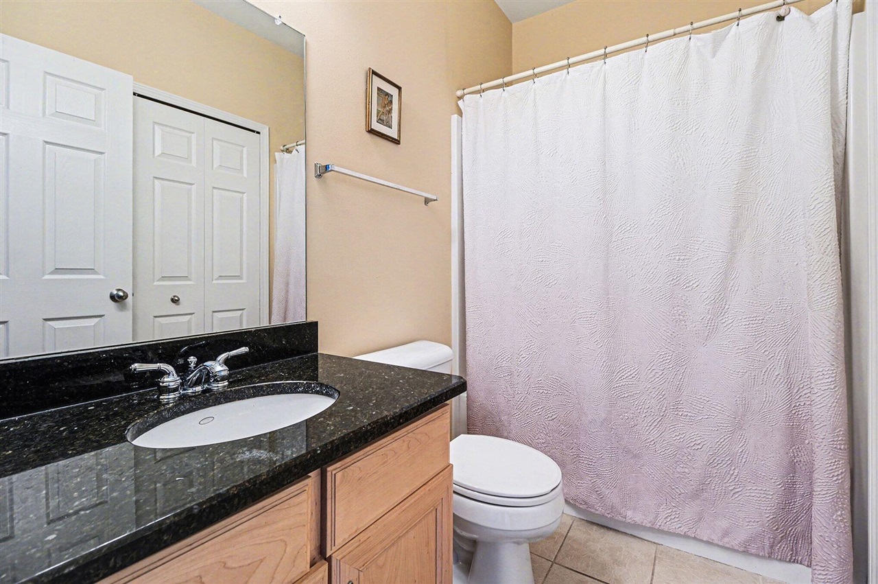 228 W Oakbrook Drive, Ann Arbor, MI, 48103-2255