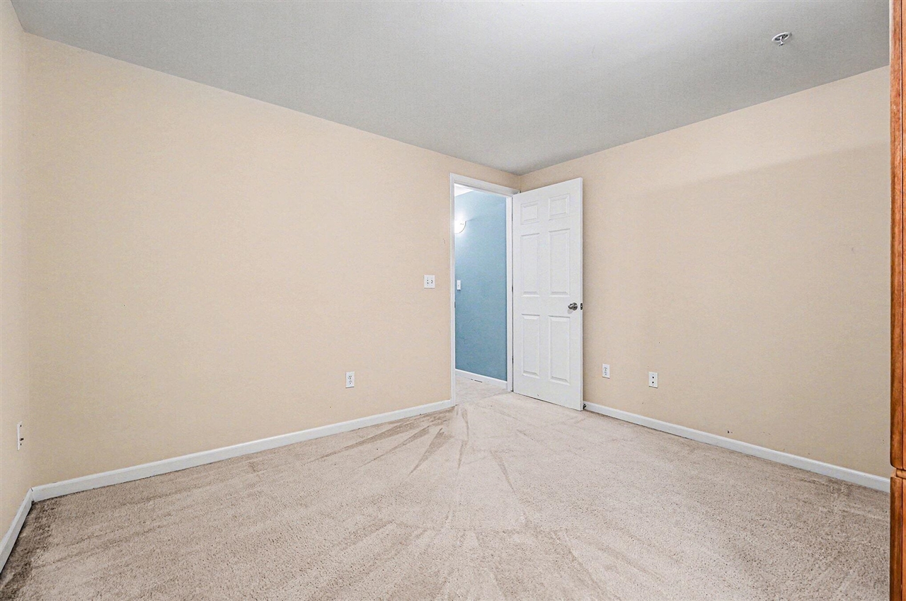 228 W Oakbrook Drive, Ann Arbor, MI, 48103-2255