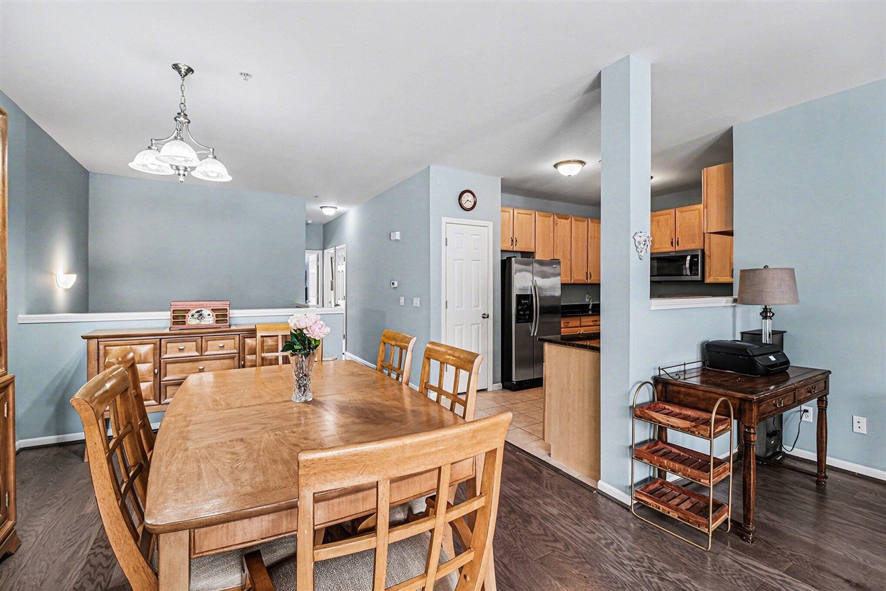 228 W Oakbrook Drive, Ann Arbor, MI, 48103-2255