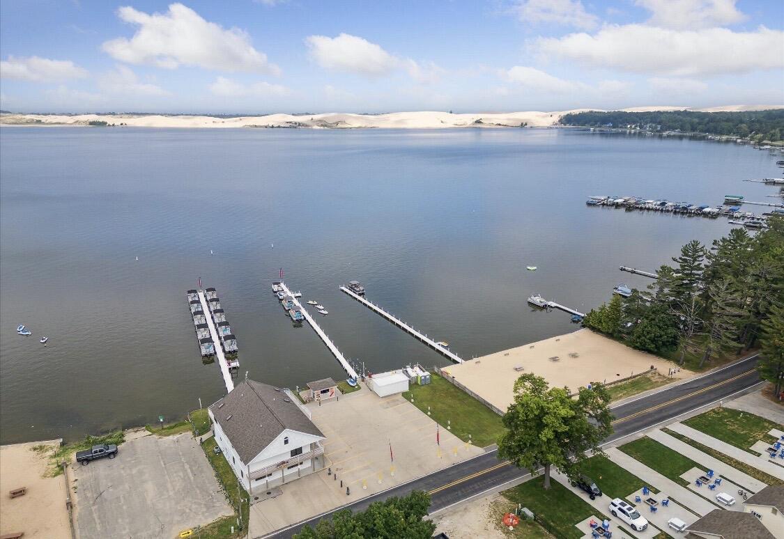 8511 W Easy Street, Mears, MI, 49436-9423