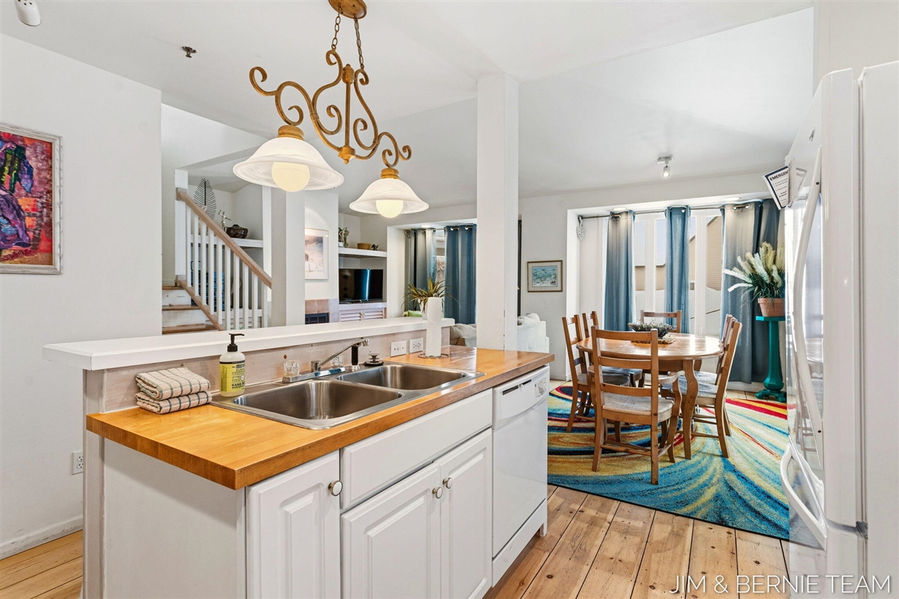 133 Mason Street, Saugatuck, MI, 49453