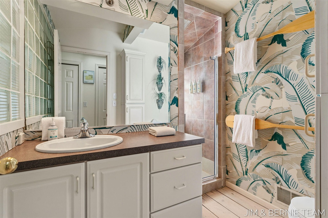 133 Mason Street, Saugatuck, MI, 49453