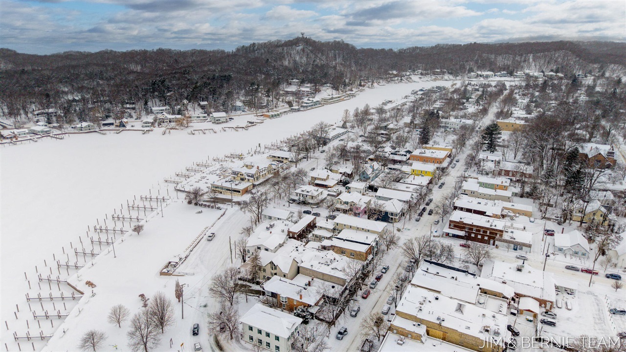 133 Mason Street, Saugatuck, MI, 49453