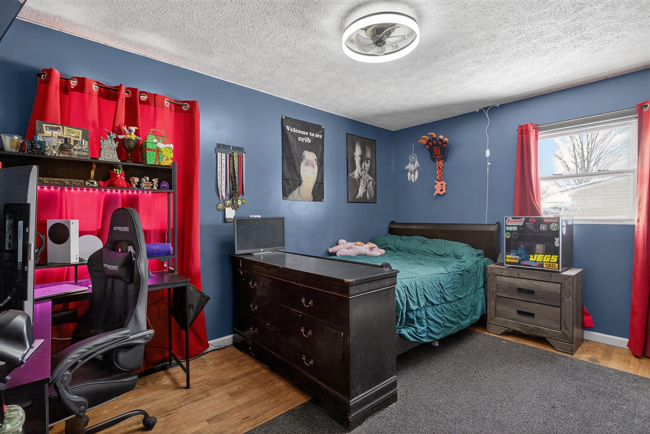 615 Sioux Street, Jackson, MI, 49203-5365