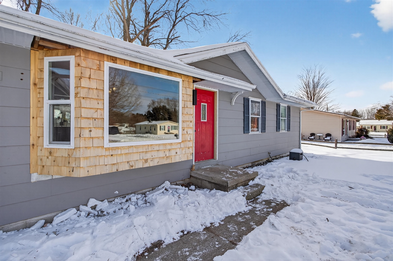 615 Sioux Street, Jackson, MI, 49203-5365