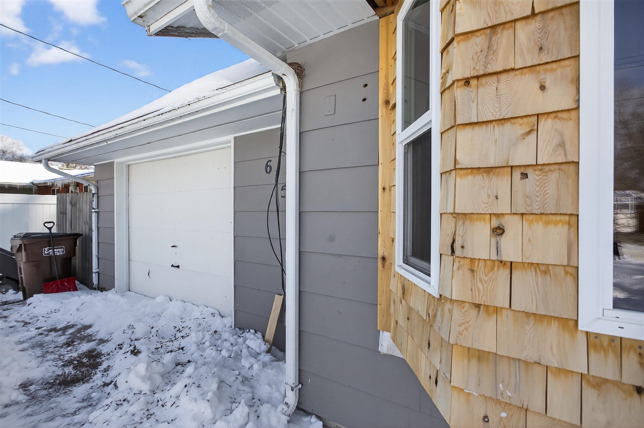 615 Sioux Street, Jackson, MI, 49203-5365