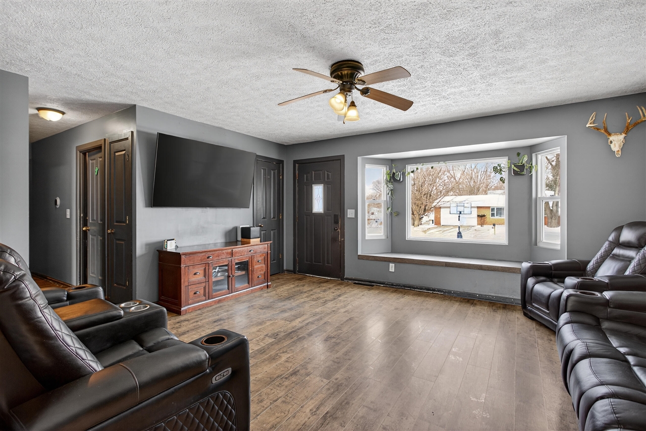 615 Sioux Street, Jackson, MI, 49203-5365