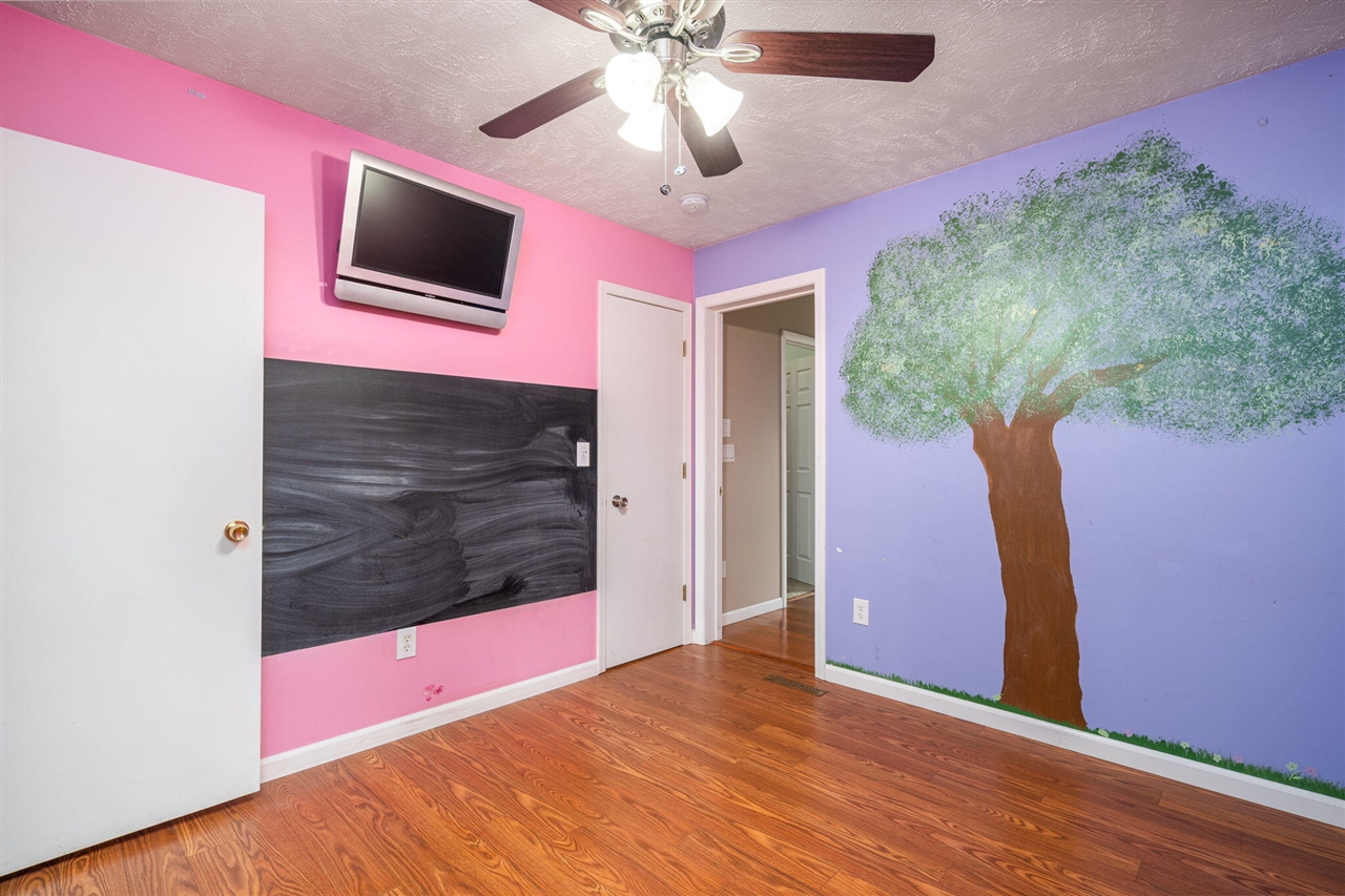 921 E Willoughby Road, Lansing, MI, 48911-6625