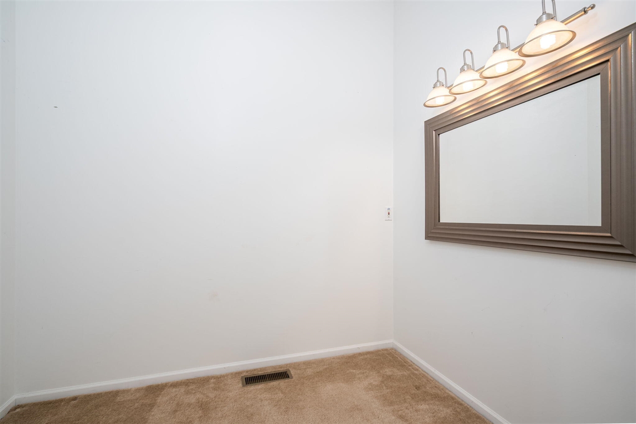 921 E Willoughby Road, Lansing, MI, 48911-6625