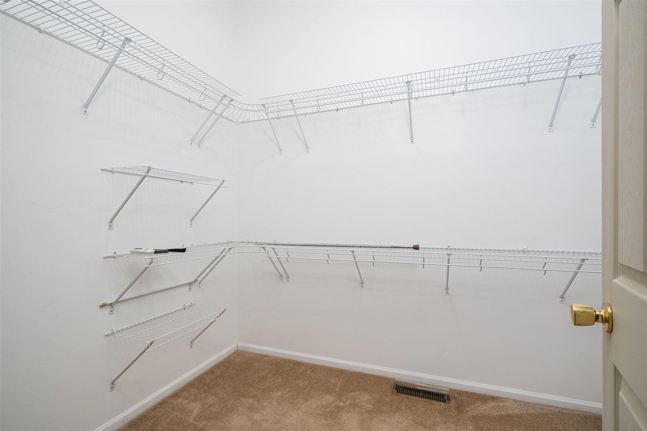 921 E Willoughby Road, Lansing, MI, 48911-6625