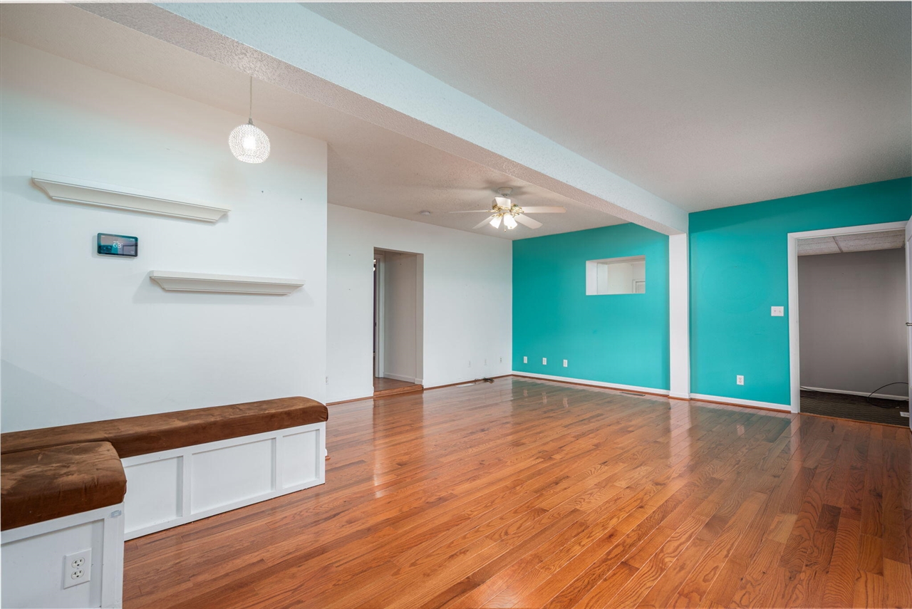 921 E Willoughby Road, Lansing, MI, 48911-6625