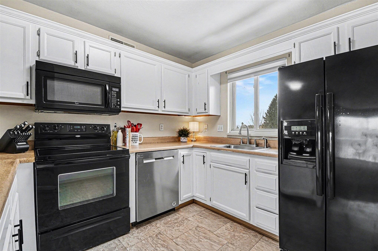  UNIT F, Grand Rapids, MI, 49525-6827