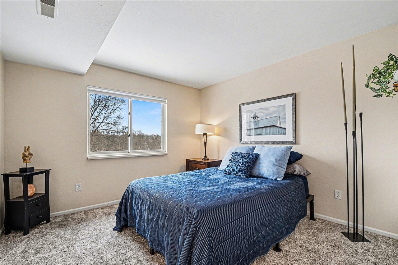  UNIT F, Grand Rapids, MI, 49525-6827