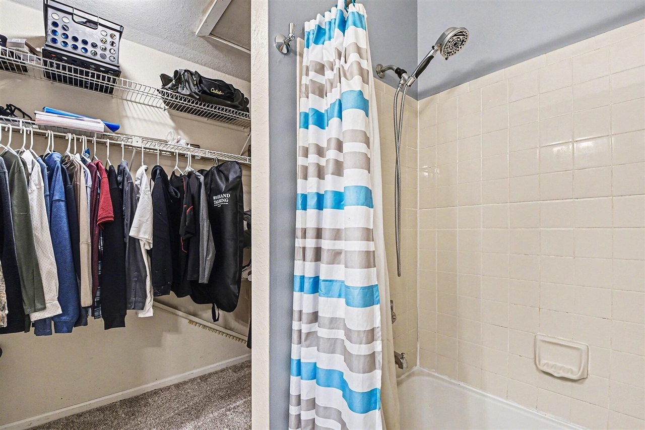  UNIT F, Grand Rapids, MI, 49525-6827