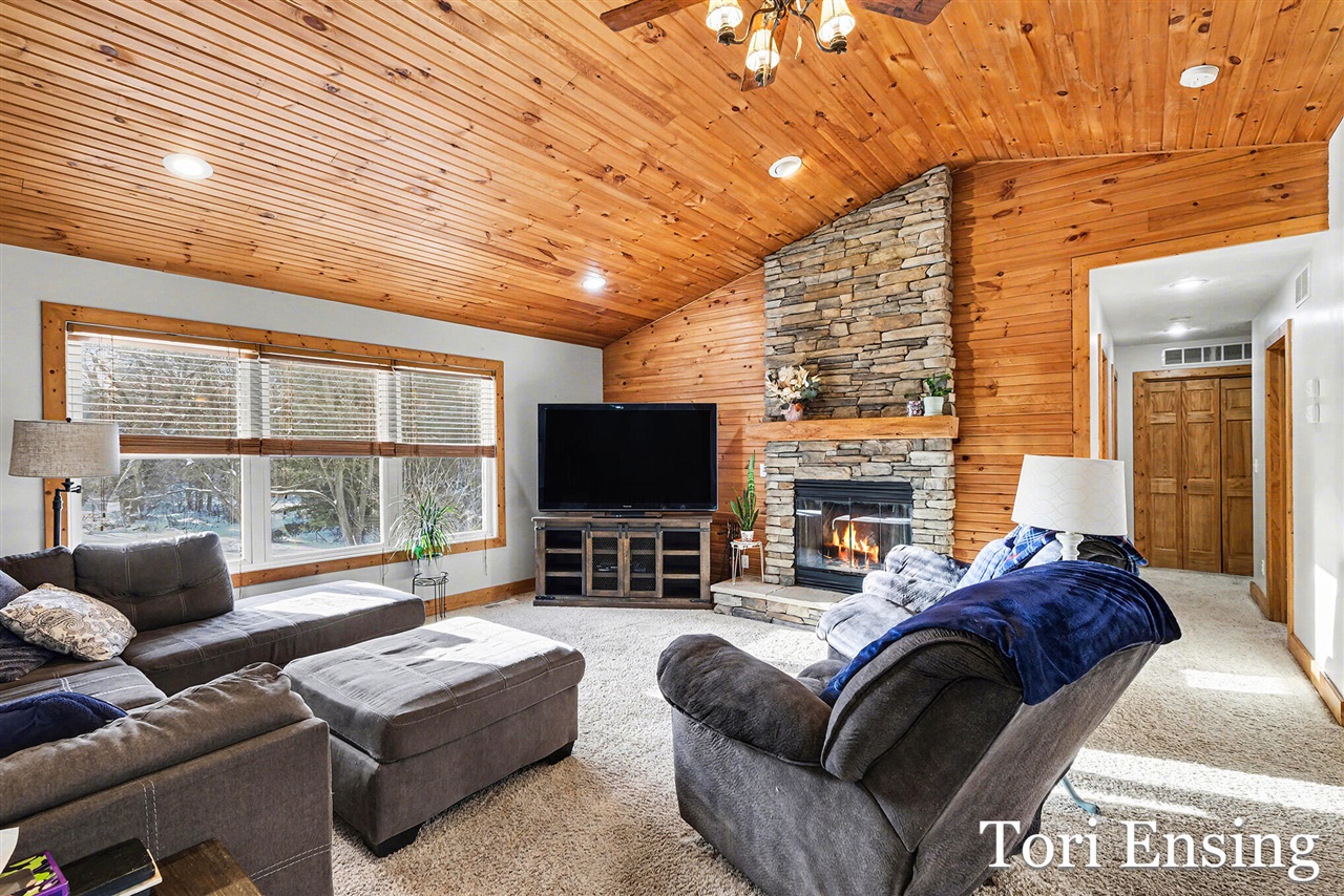 Homes for sale in Orleans, MI | 8893 Lake View Dr, Orleans, MI 48865 | MLS# 70514090