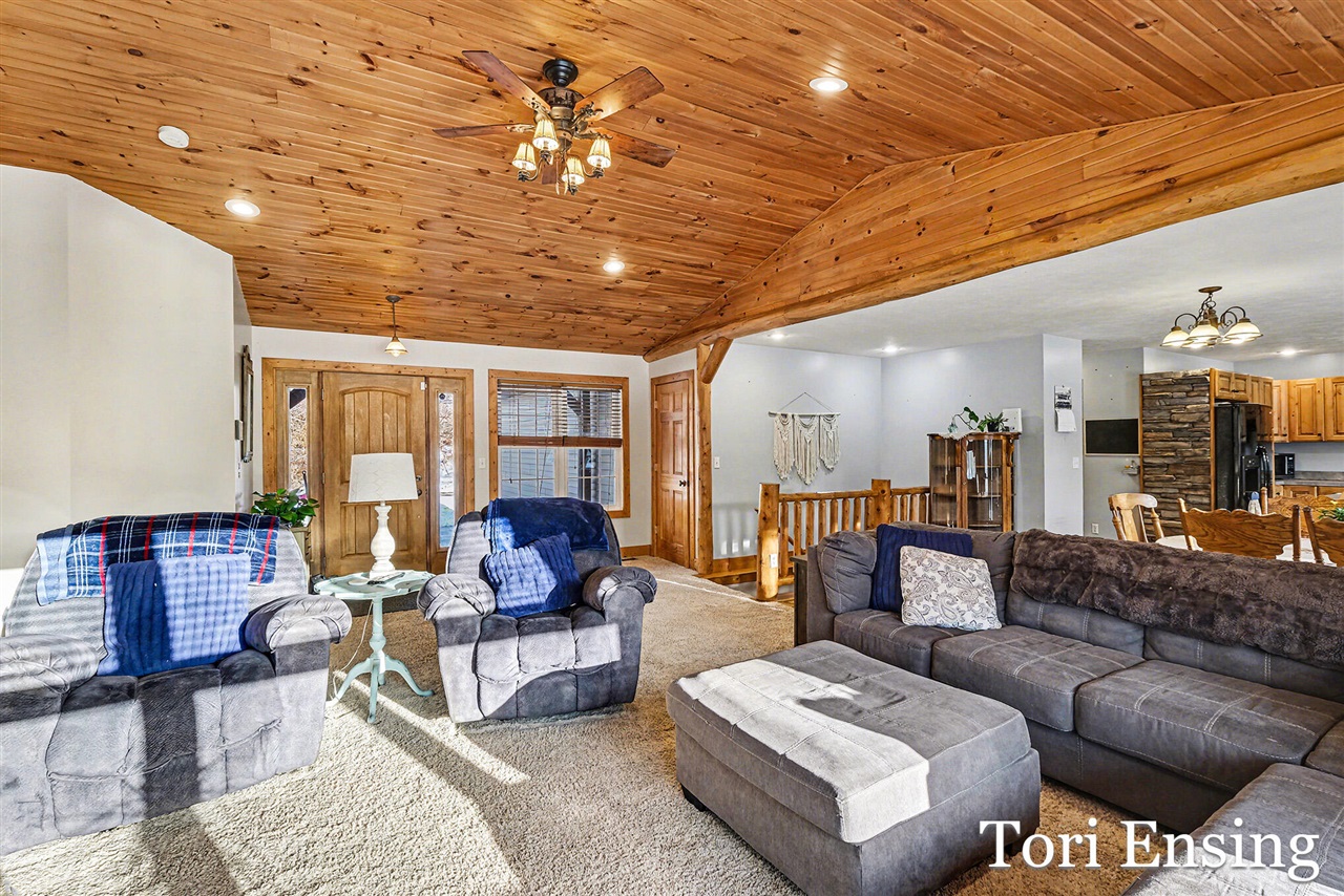 Homes for sale in Orleans, MI | 8893 Lake View Dr, Orleans, MI 48865 | MLS# 70514090