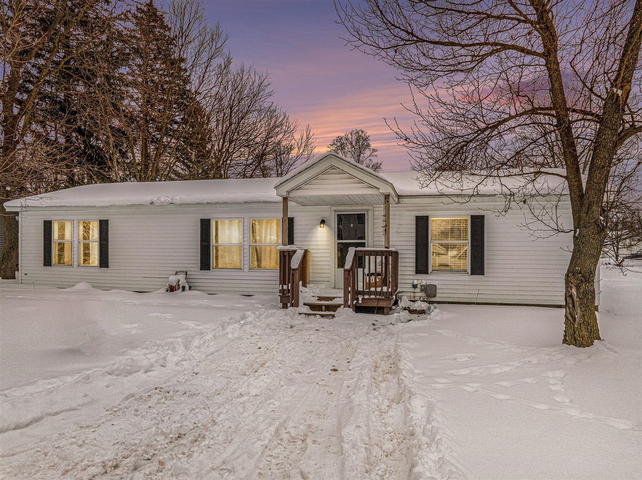 Homes for sale in Marcellus, MI | 214 E Arbor St, Marcellus, MI 49067 | MLS# 70514091