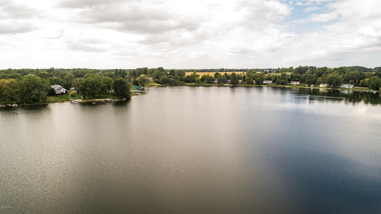 Homes for sale in Alto, MI | 8610 Dygert Dr, Alto, MI 49302 | MLS# 70514110