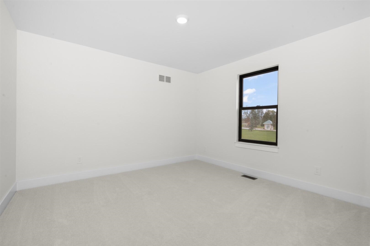 43492 Cottisford Street photo 18