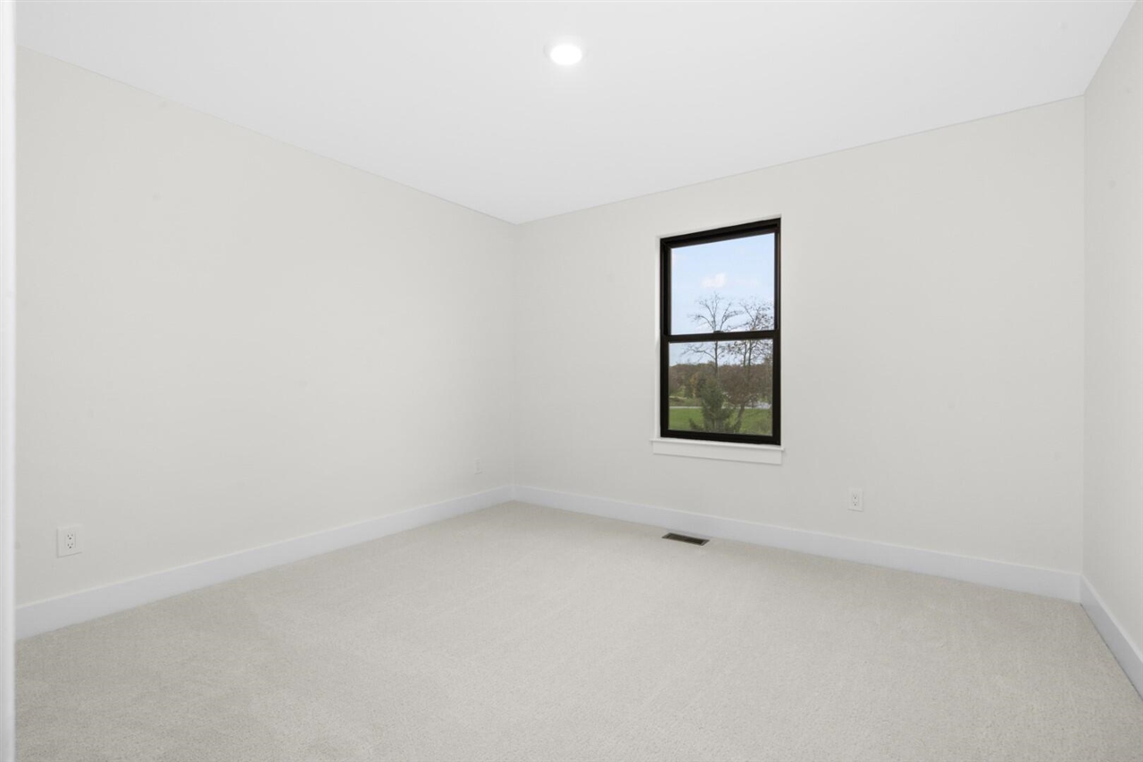 43492 Cottisford Street photo 20