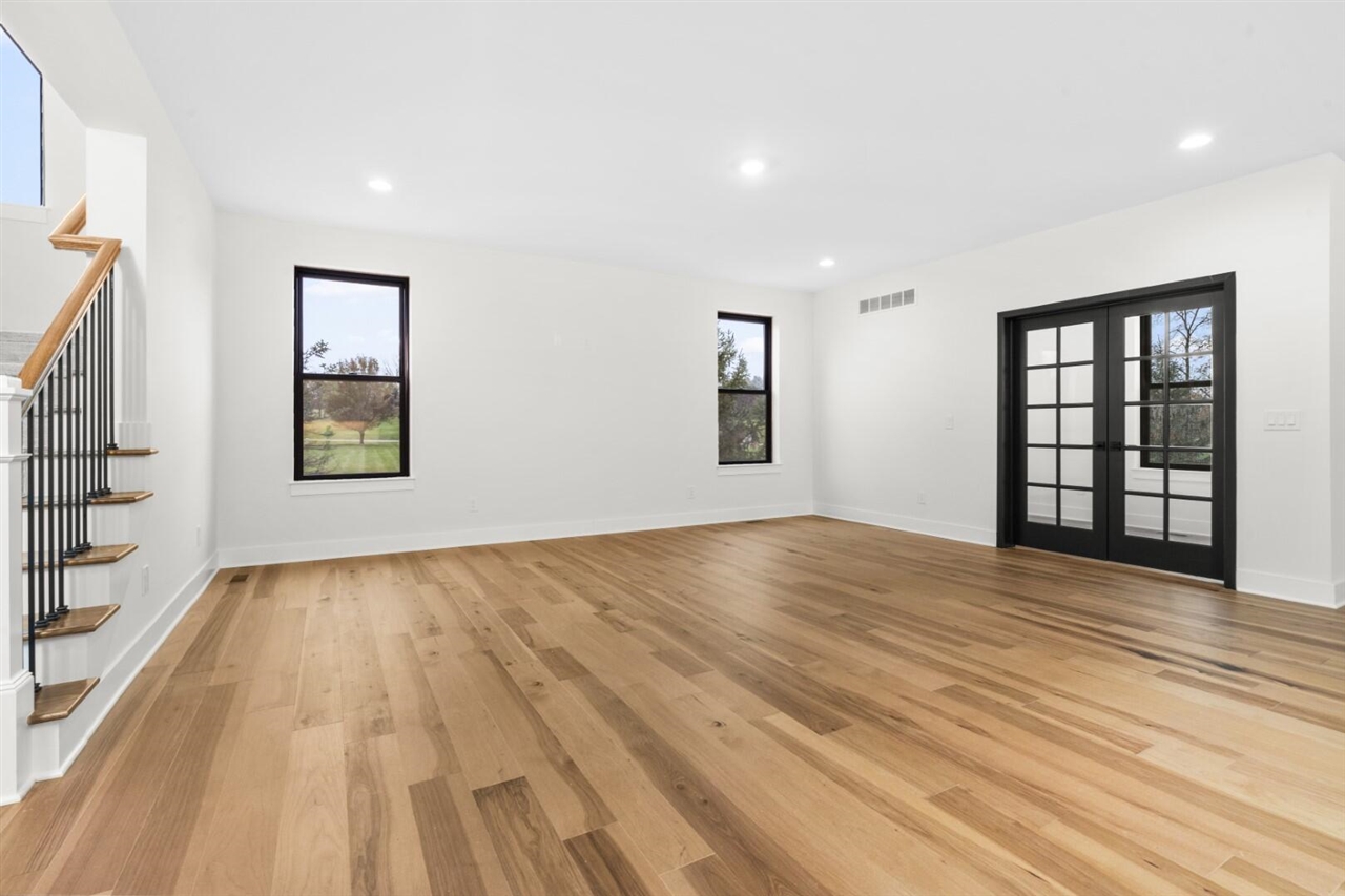 43492 Cottisford Street photo 8