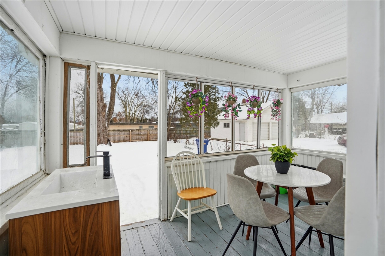 18 Edna Avenue photo 11