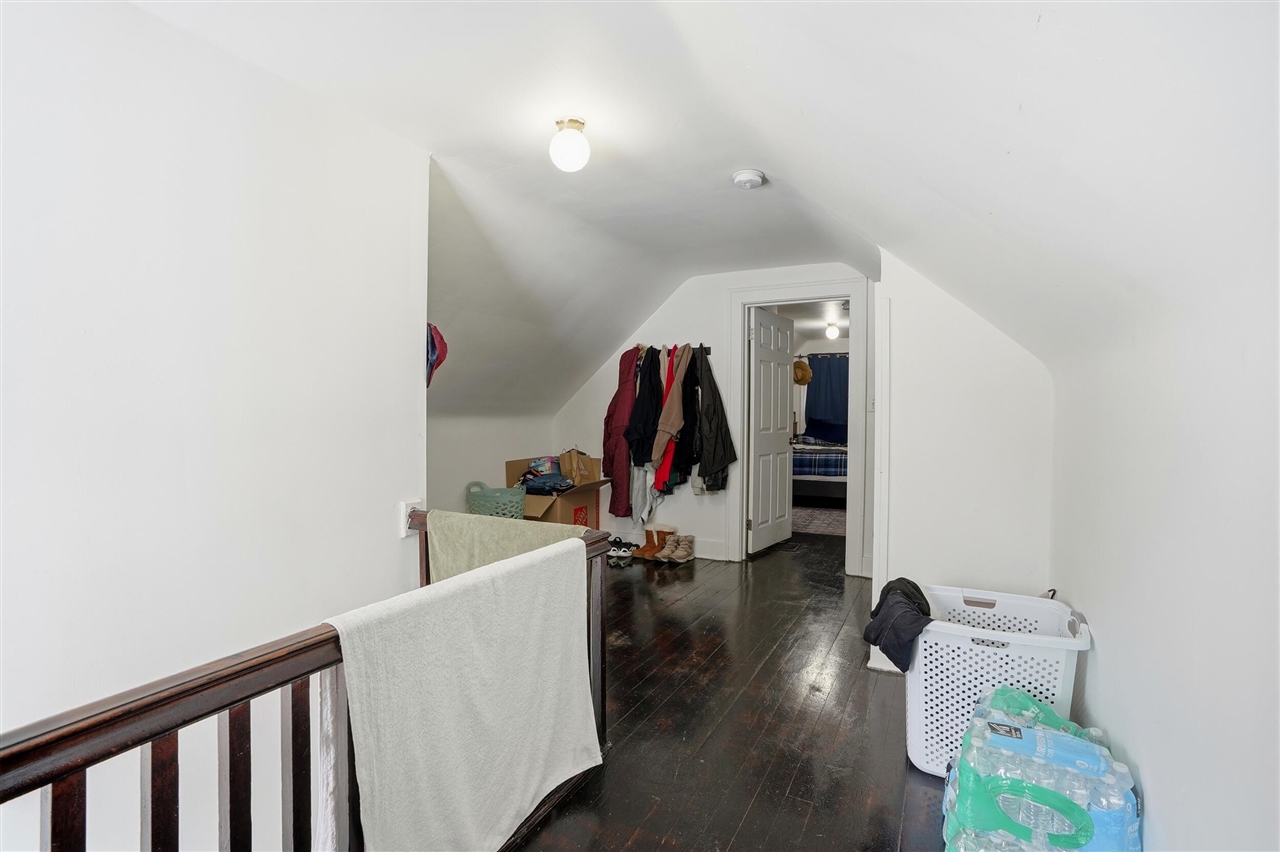 18 Edna Avenue photo 15