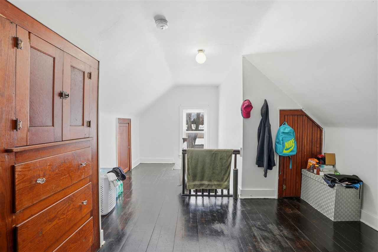 18 Edna Avenue photo 16