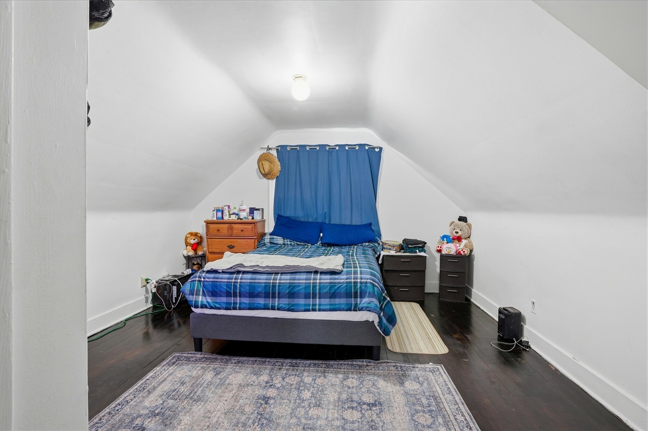 18 Edna Avenue photo 17