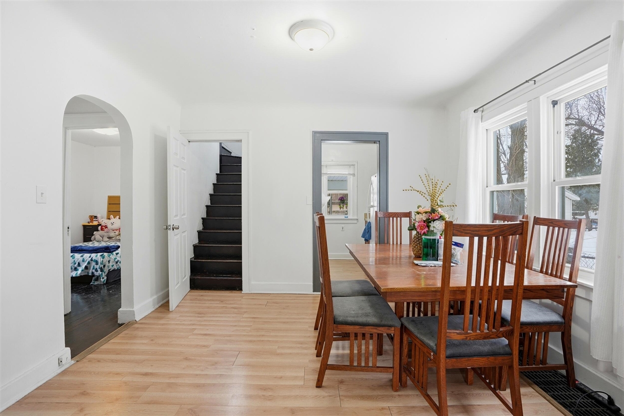 18 Edna Avenue photo 6